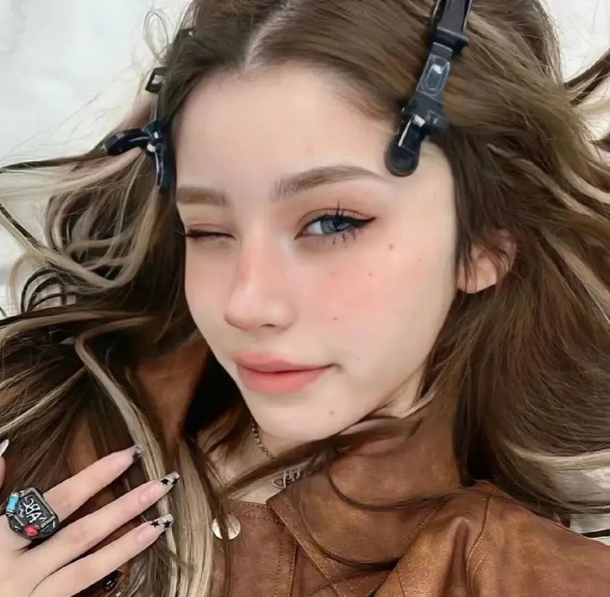 大姐头与小屁孩